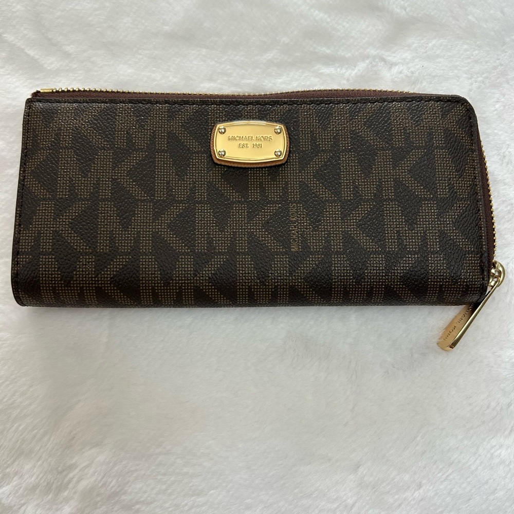Michael Kors Jet Set Dark Brown Monogram Zip Around Wallet with Gold Plate